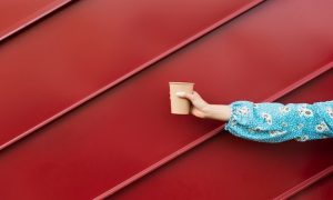 Металлический штакетник: преимущества использования и правила установки для вашего забора.